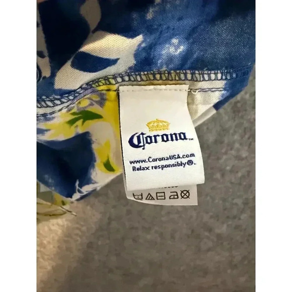 NWOT Corona Blue Floral Front Button Down Shirt - XL - Picture 6 of 7